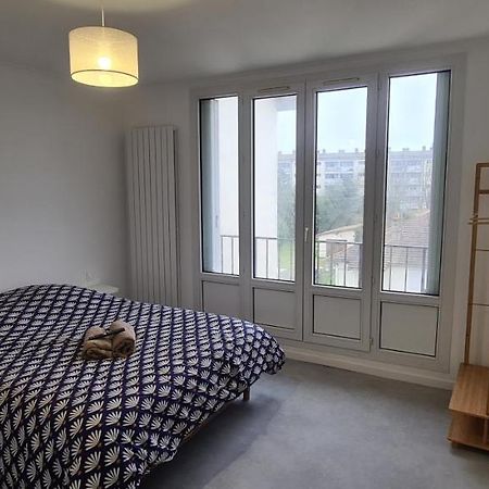 Private Room In Shared Apartment IV Beauvais Exterior photo
